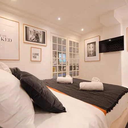 Luxury Flat- Eiffel Tower Apart Otel